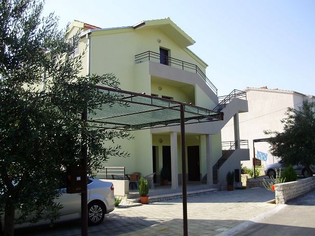 Aniva apartmány - Okrug Gornji A2 (2+2)