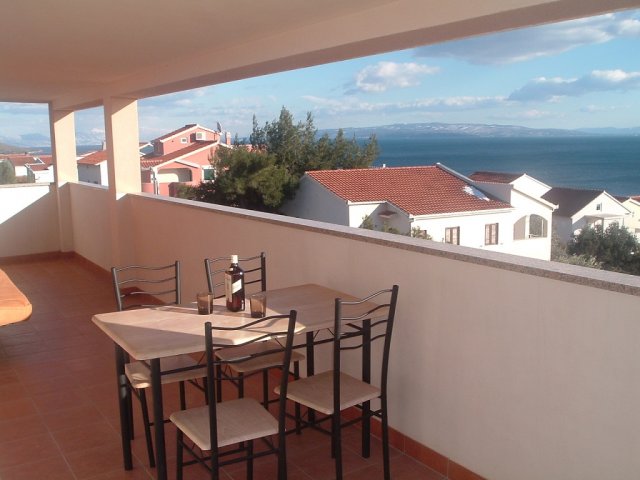 Kovacevic apartments - Okrug Gornji with terrace and sea view