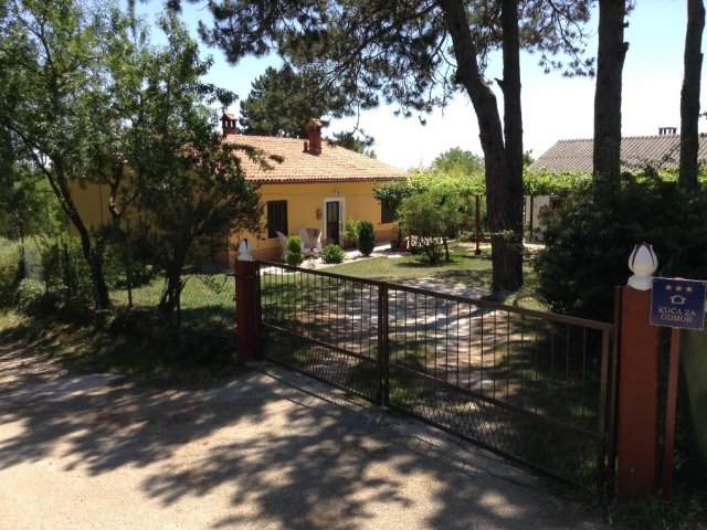 Charming house with swimming pool near the sea in Istria (6 + 1)
