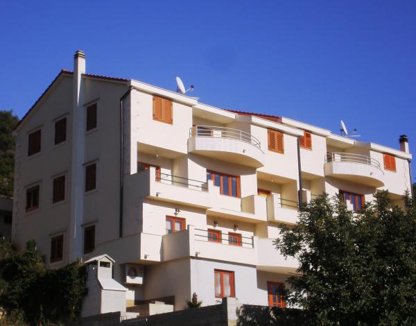 Appartamenti Belic - Jelsa AP1 (2 +2)