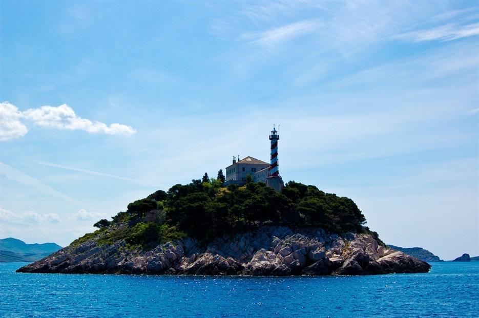 Svjetionici jadransko more zašto istog trena treba posjetiti Hrvatsku